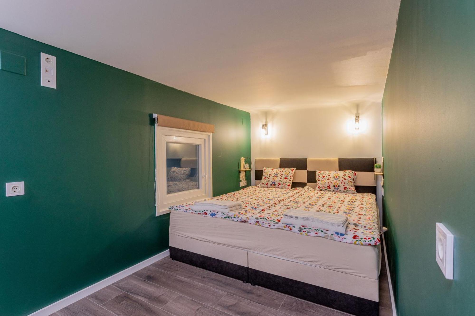 Full Equipment Designed Apartment In The Heart Of Budapest For 4 People Exterior photo