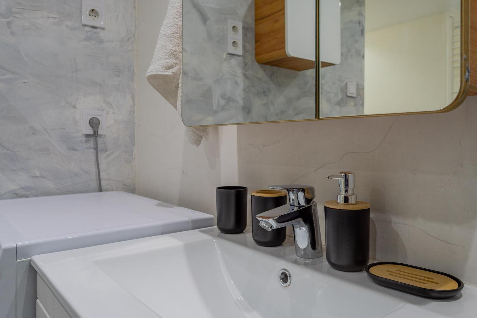 Full Equipment Designed Apartment In The Heart Of Budapest For 4 People Exterior photo