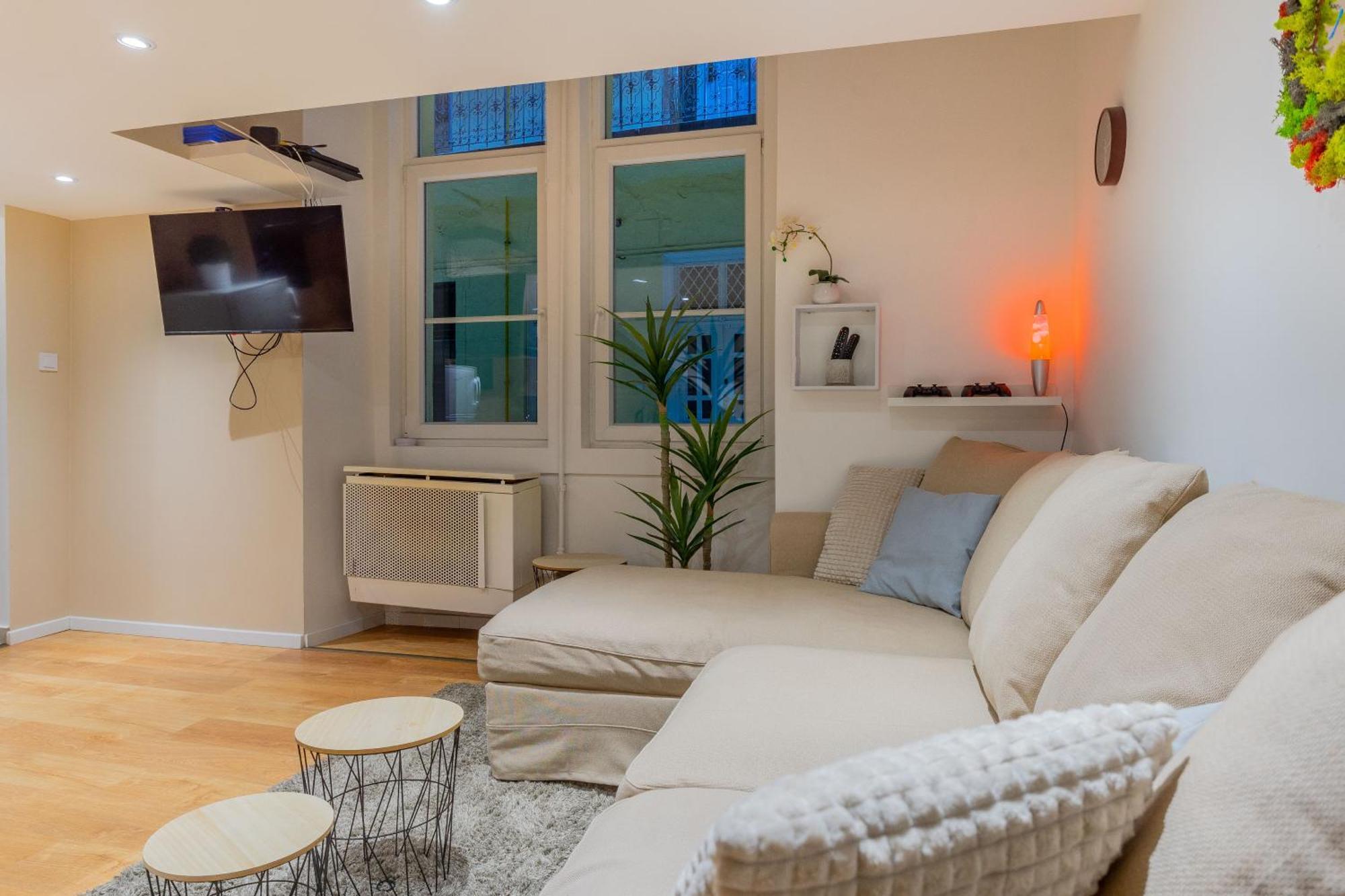 Full Equipment Designed Apartment In The Heart Of Budapest For 4 People Exterior photo